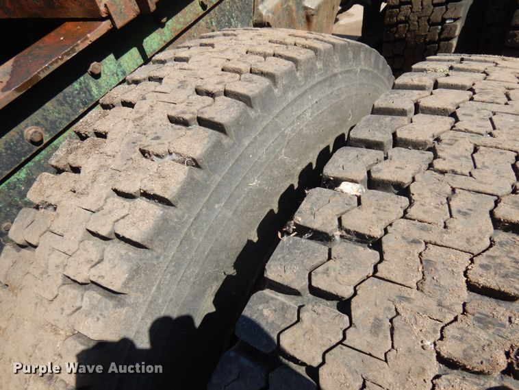 image for item IT9417 1972 Kenworth W923  semi truck