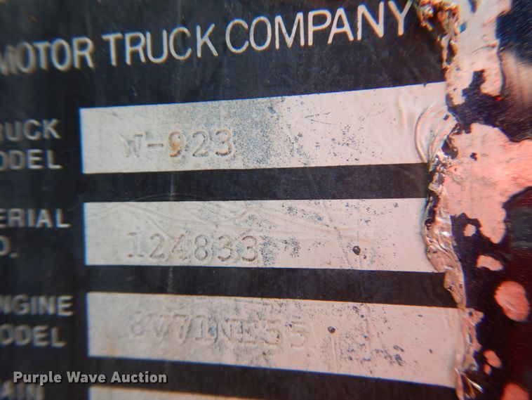 image for item IT9417 1972 Kenworth W923  semi truck