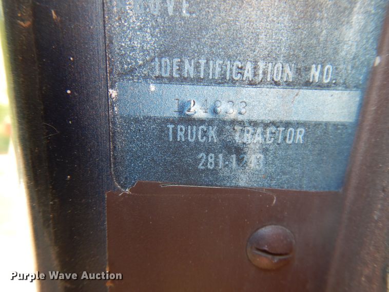 image for item IT9417 1972 Kenworth W923  semi truck