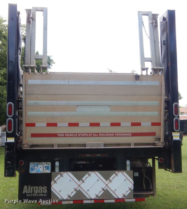 image for item IT9545 2015 International 4400  flatbed truck