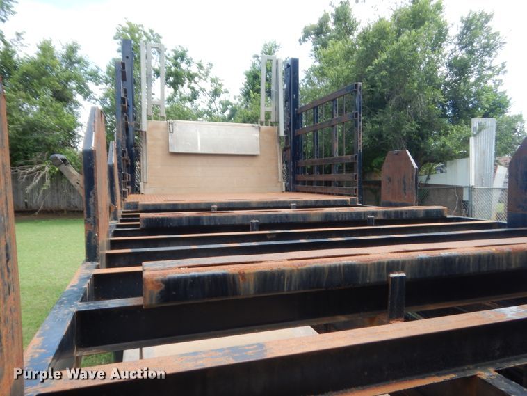 image for item IT9545 2015 International 4400  flatbed truck