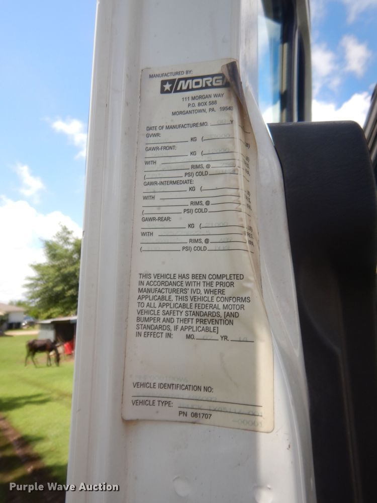 image for item IT9545 2015 International 4400  flatbed truck