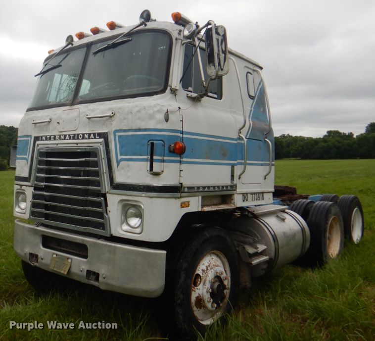 image for item JY9735 1975 International Transtar II  semi truck