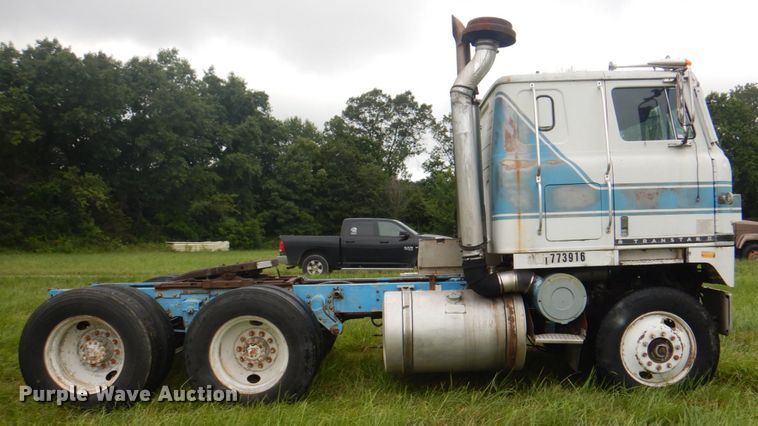 image for item JY9735 1975 International Transtar II  semi truck