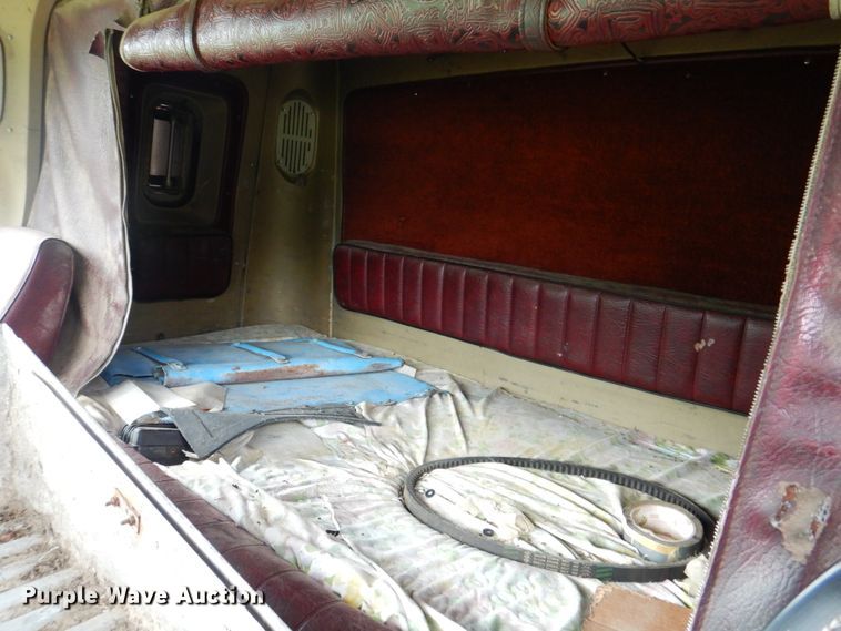 image for item JY9735 1975 International Transtar II  semi truck