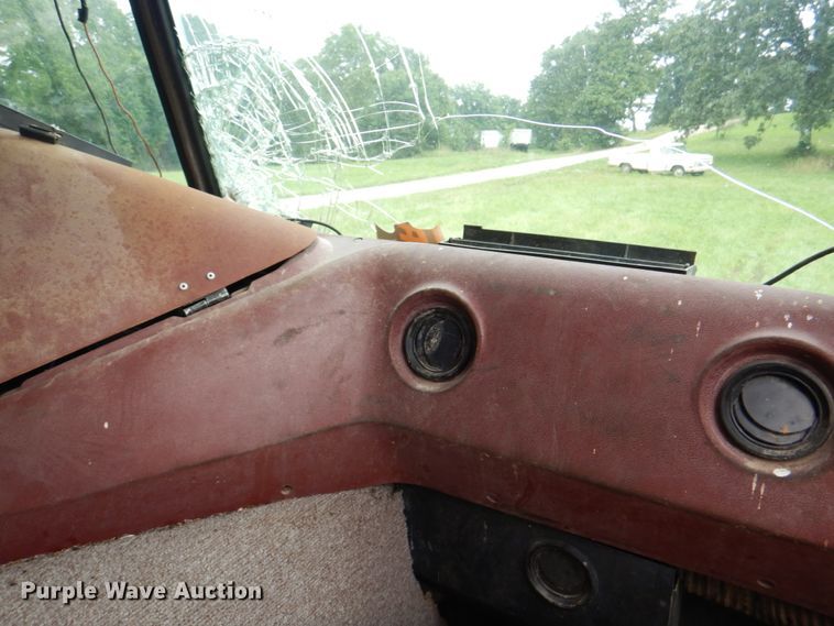 image for item JY9735 1975 International Transtar II  semi truck