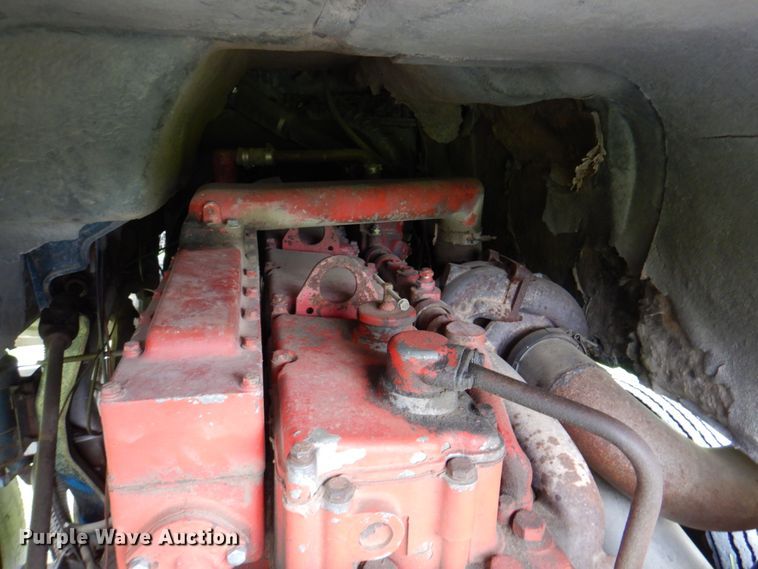 image for item JY9735 1975 International Transtar II  semi truck