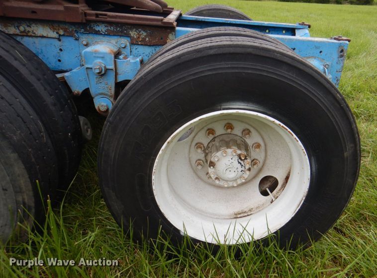 image for item JY9735 1975 International Transtar II  semi truck