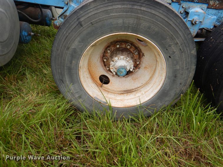 image for item JY9735 1975 International Transtar II  semi truck