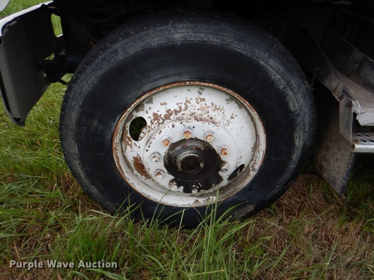 image for item JY9735 1975 International Transtar II  semi truck