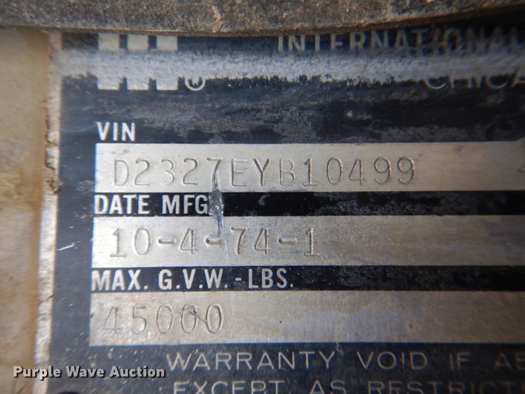 image for item JY9735 1975 International Transtar II  semi truck