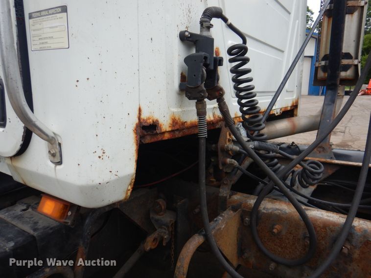 image for item JY9809 1999 Mack CH613  semi truck