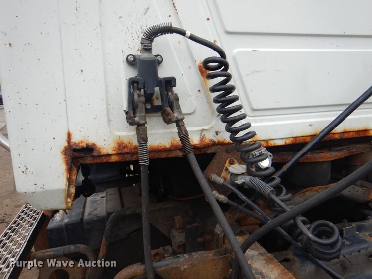 image for item JY9809 1999 Mack CH613  semi truck