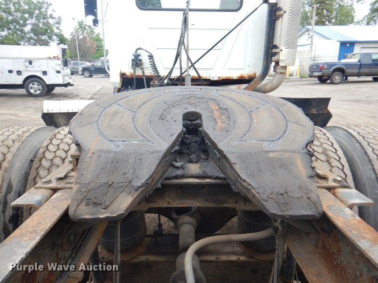 image for item JY9809 1999 Mack CH613  semi truck