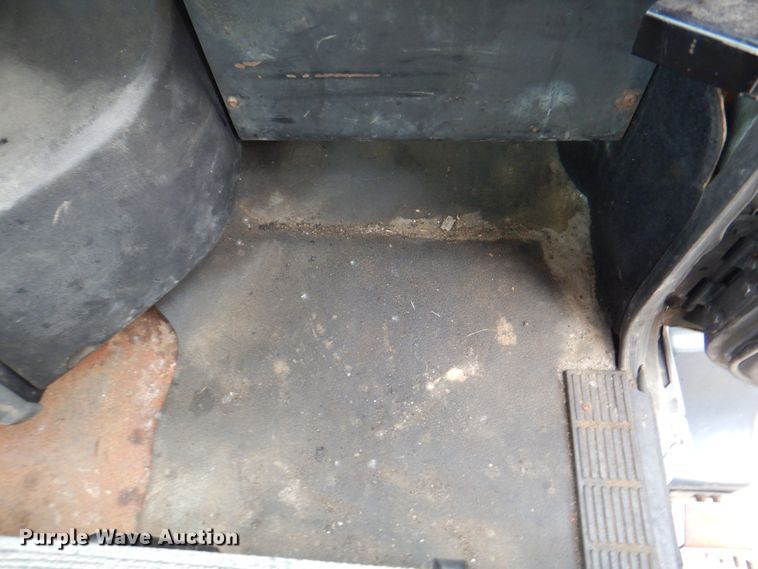 image for item JY9809 1999 Mack CH613  semi truck