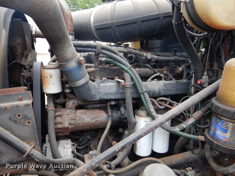 image for item JY9809 1999 Mack CH613  semi truck