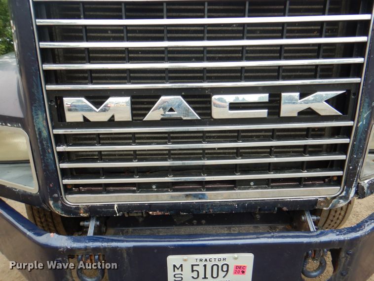 image for item JY9809 1999 Mack CH613  semi truck