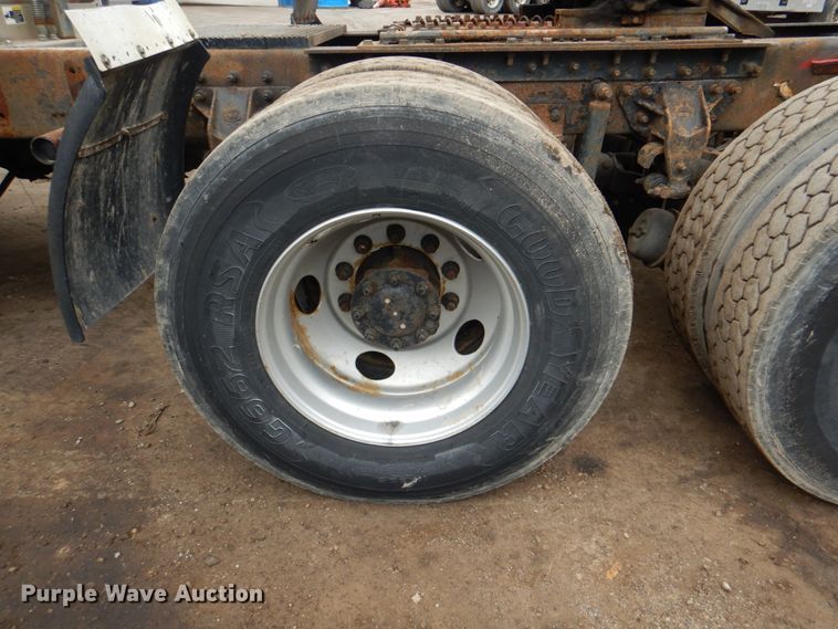 image for item JY9809 1999 Mack CH613  semi truck