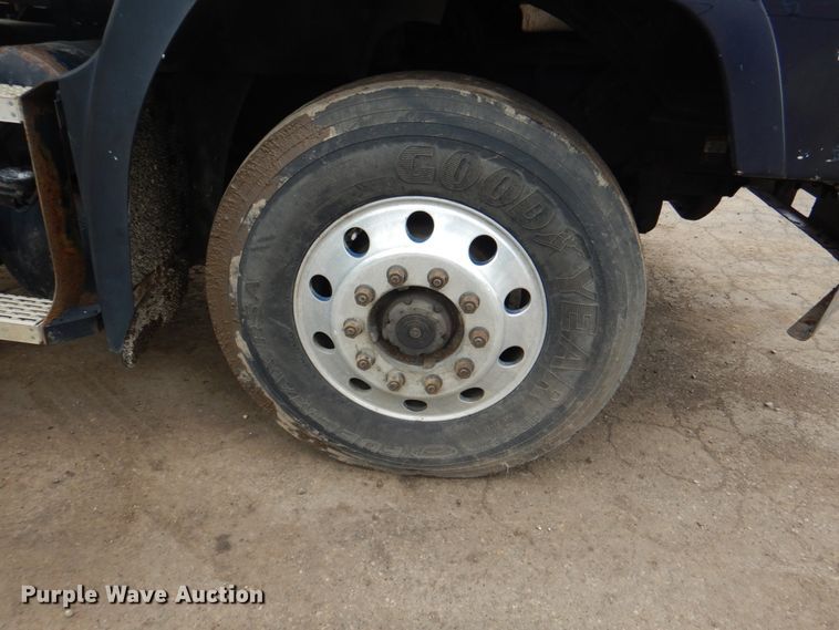 image for item JY9809 1999 Mack CH613  semi truck