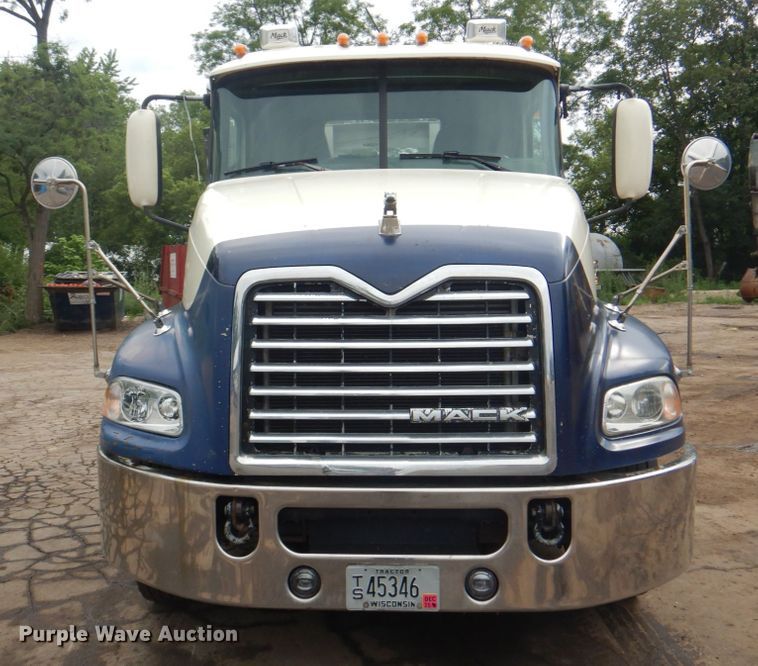 image for item JY9813 2007 Mack CXP613  semi truck