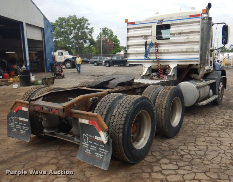 image for item JY9813 2007 Mack CXP613  semi truck