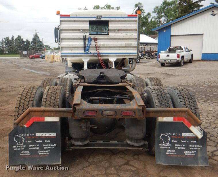 image for item JY9813 2007 Mack CXP613  semi truck