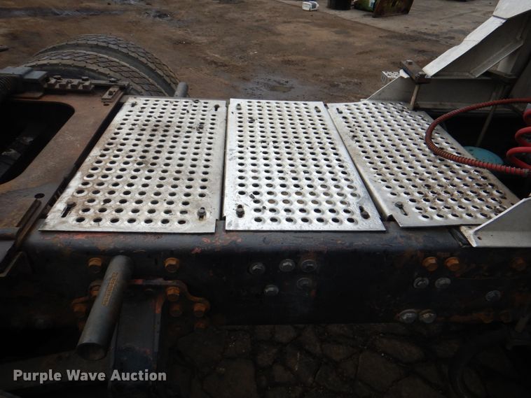 image for item JY9813 2007 Mack CXP613  semi truck