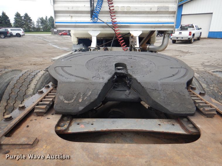 image for item JY9813 2007 Mack CXP613  semi truck