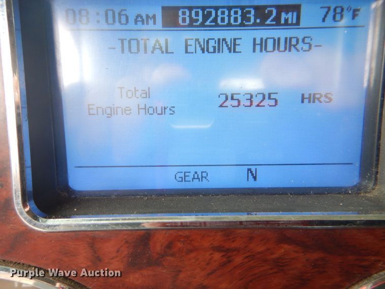 image for item JY9813 2007 Mack CXP613  semi truck