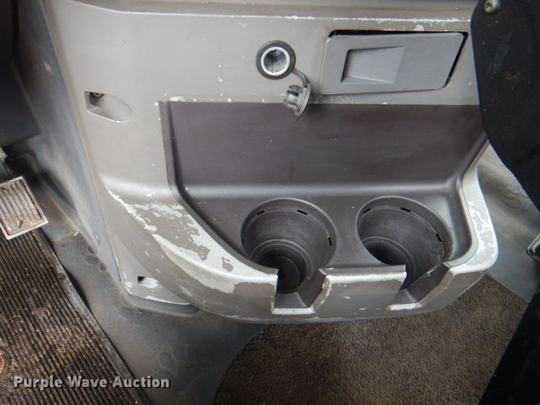 image for item JY9813 2007 Mack CXP613  semi truck