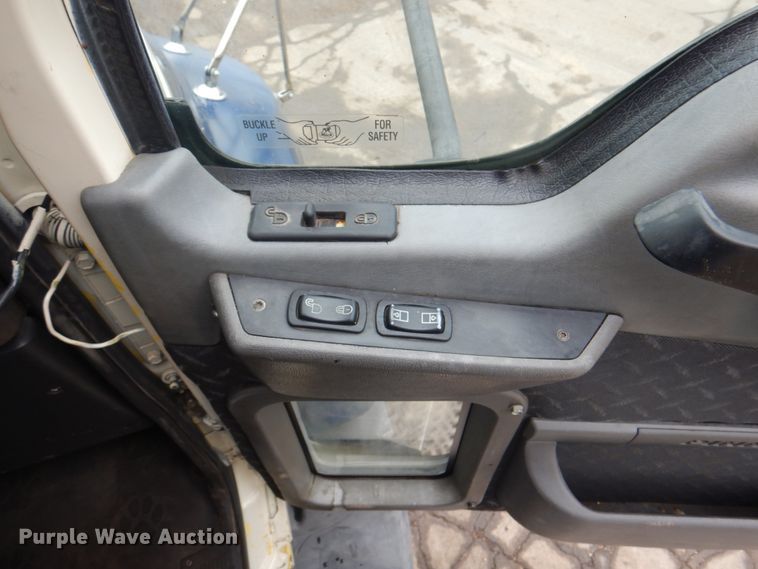 image for item JY9813 2007 Mack CXP613  semi truck