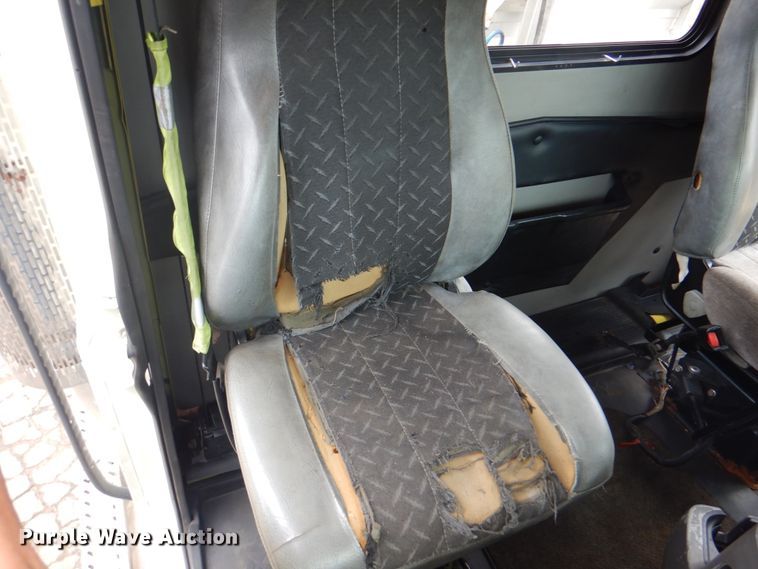 image for item JY9813 2007 Mack CXP613  semi truck