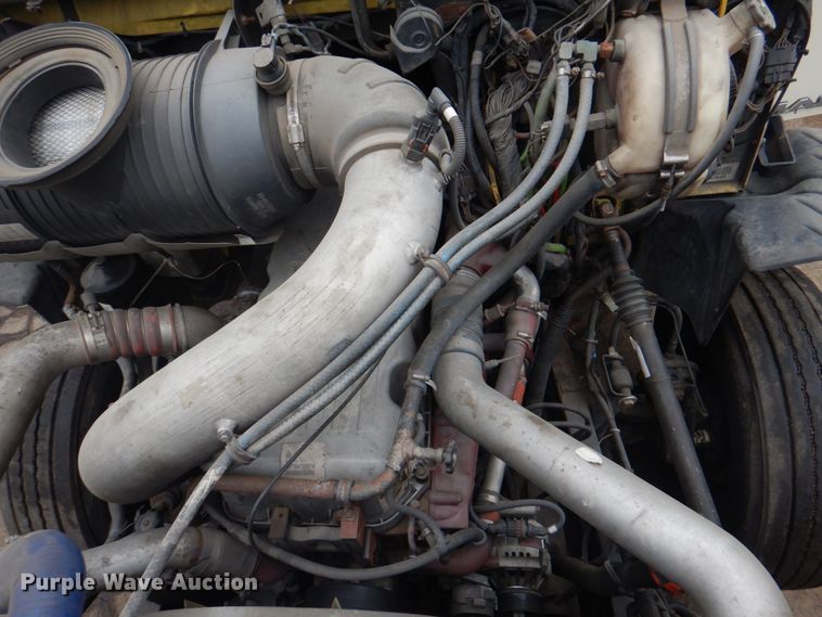 image for item JY9813 2007 Mack CXP613  semi truck