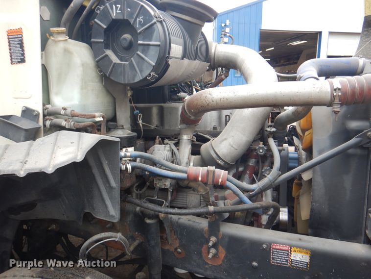 image for item JY9813 2007 Mack CXP613  semi truck