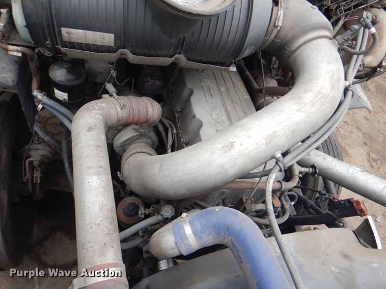 image for item JY9813 2007 Mack CXP613  semi truck