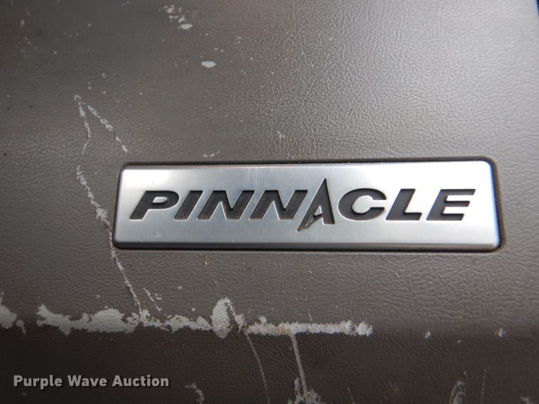 image for item JY9813 2007 Mack CXP613  semi truck