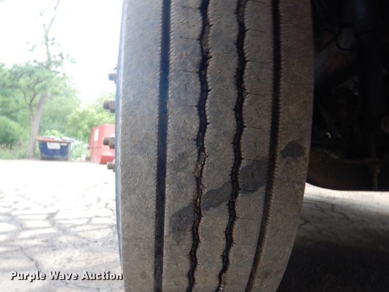 image for item JY9813 2007 Mack CXP613  semi truck