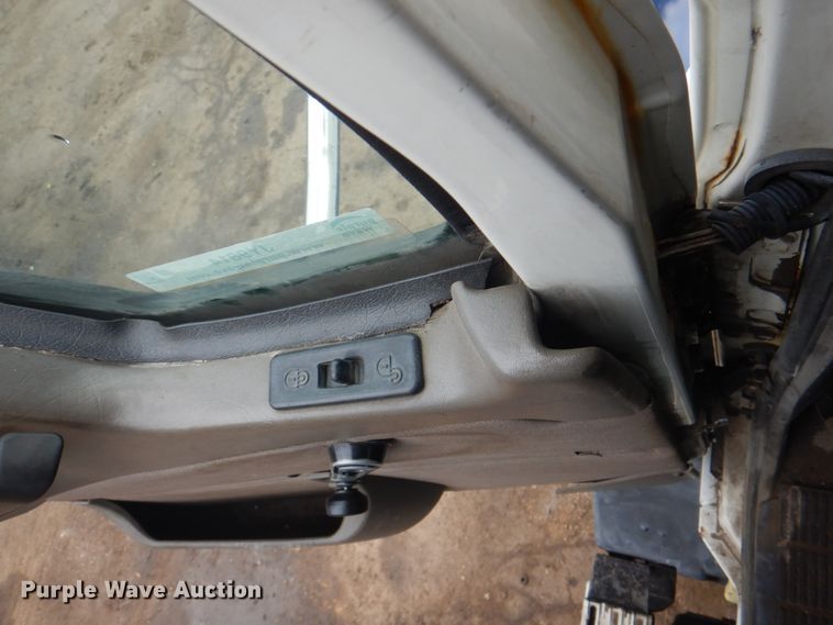 image for item JY9814 2005 Mack Vision CXN613  semi truck