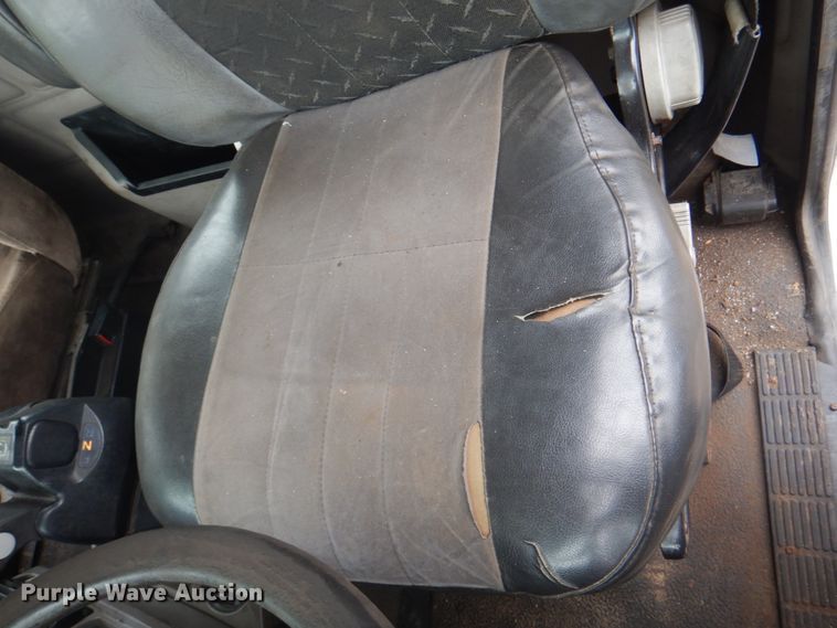 image for item JY9814 2005 Mack Vision CXN613  semi truck