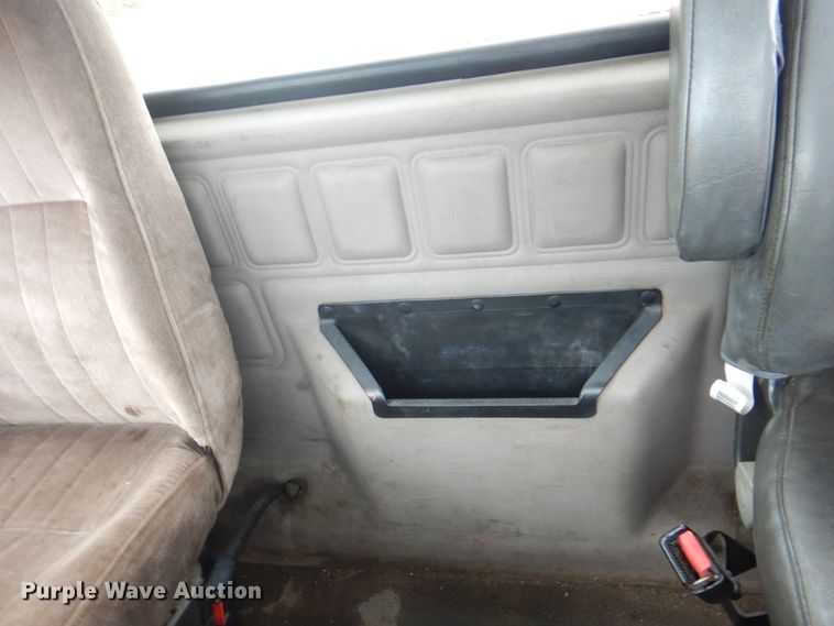 image for item JY9814 2005 Mack Vision CXN613  semi truck