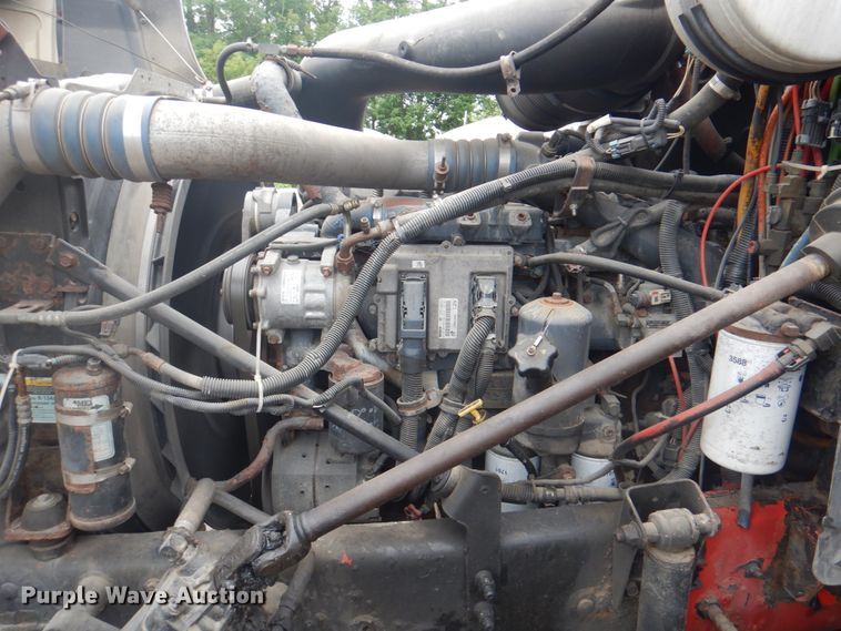 image for item JY9814 2005 Mack Vision CXN613  semi truck