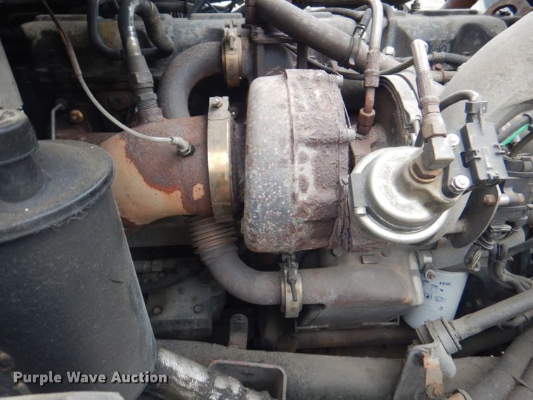 image for item JY9814 2005 Mack Vision CXN613  semi truck