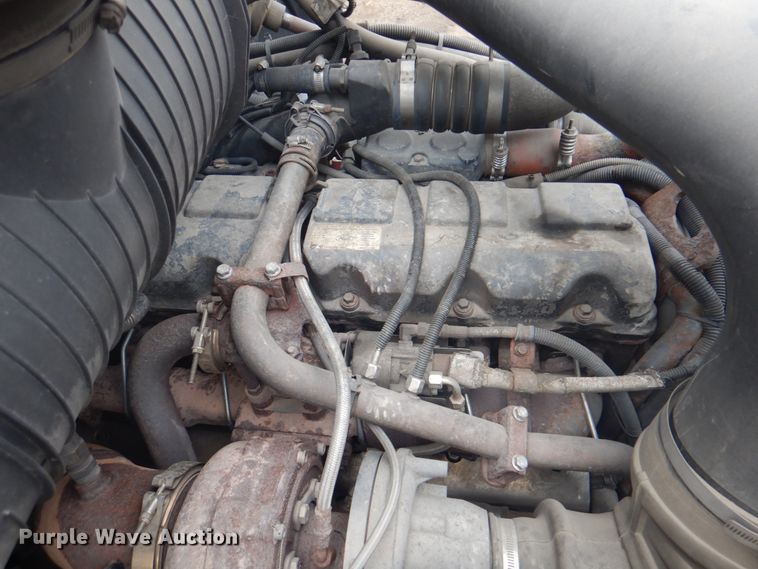 image for item JY9814 2005 Mack Vision CXN613  semi truck