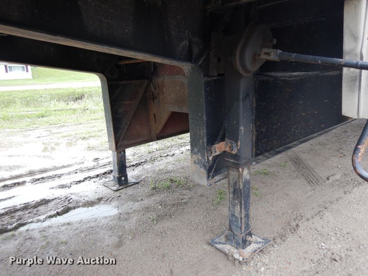 image for item KU9551 1995 Wilson CFD-900  drop deck trailer