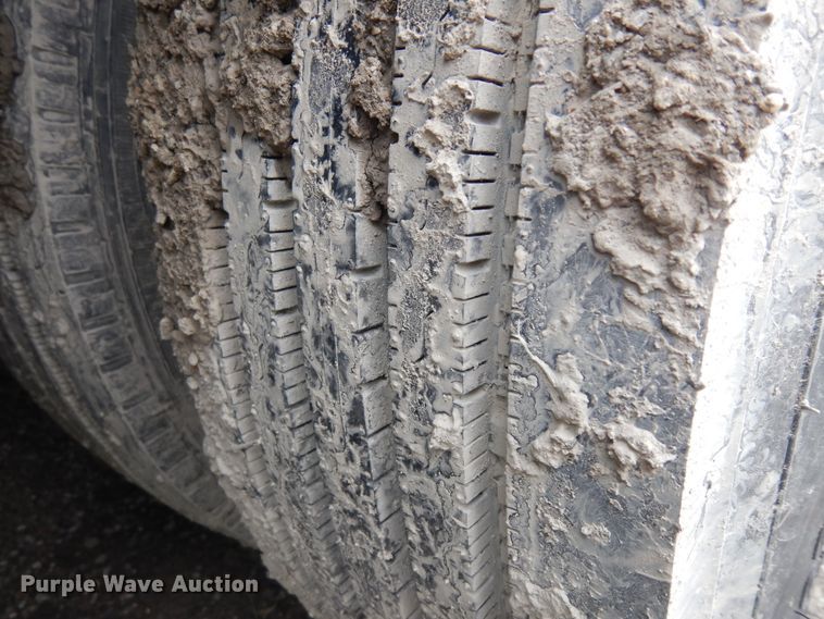 image for item KU9551 1995 Wilson CFD-900  drop deck trailer