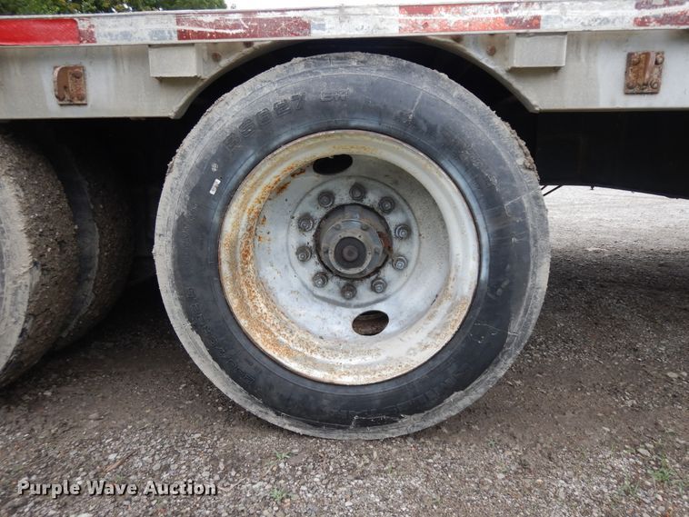 image for item KU9551 1995 Wilson CFD-900  drop deck trailer