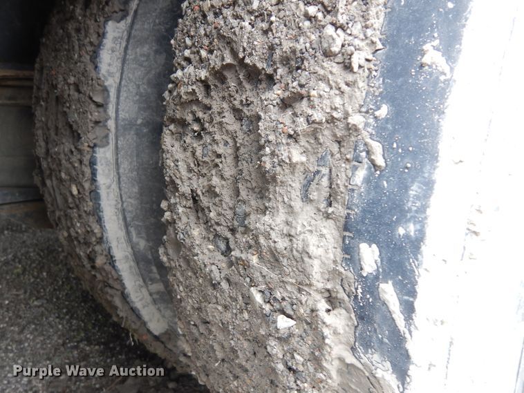 image for item KU9551 1995 Wilson CFD-900  drop deck trailer