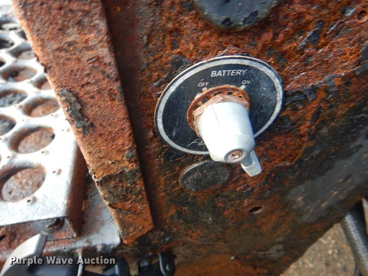 image for item KW9961 1999 Ottawa Commando 30  yard truck