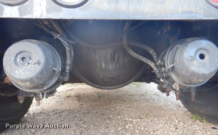 image for item KW9961 1999 Ottawa Commando 30  yard truck