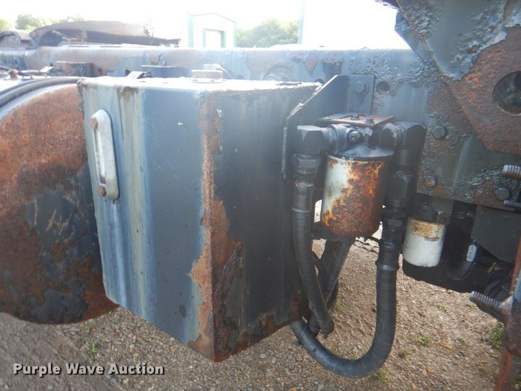 image for item KW9961 1999 Ottawa Commando 30  yard truck